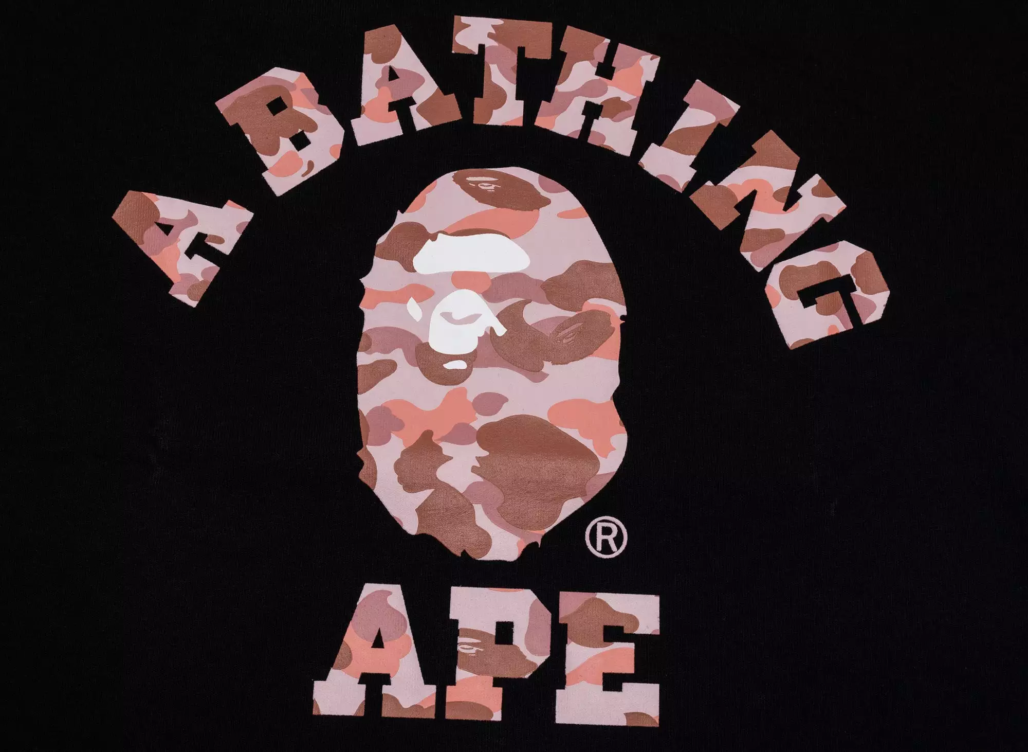 A Bathing Ape 1st Camo College Tee in Black xld