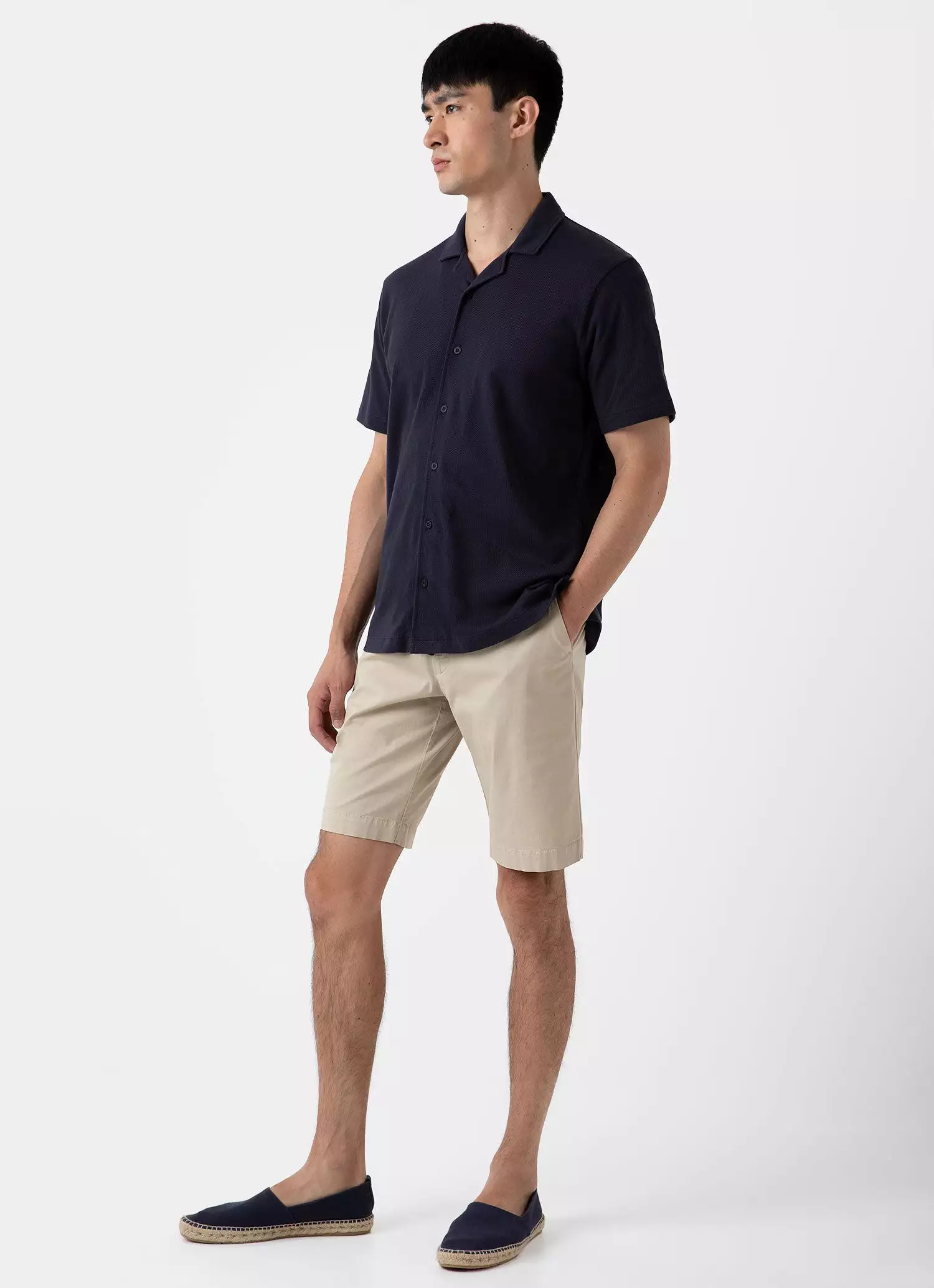 Men's Stretch Cotton Twill Chino Shorts in Light Stone